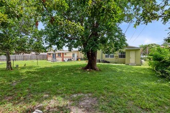 1230 NW 7th Ter, Unit 1 in Fort Lauderdale, FL - Building Photo - Building Photo