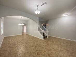 1913 Thetford Cir in Orlando, FL - Building Photo - Building Photo