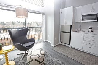 Novo Apartments in Seattle, WA - Foto de edificio - Building Photo