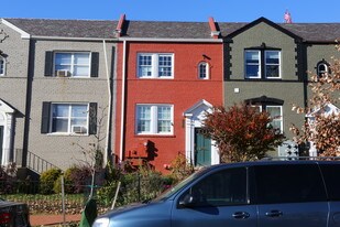 721 12th St SE in Washington, DC - Building Photo