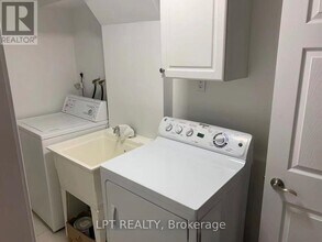 14 Hazelton Ave in Markham, ON - Building Photo - Building Photo