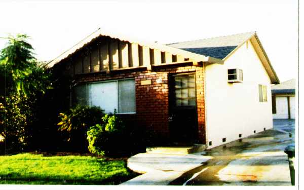 2411 Karen Dr in Santa Clara, CA - Building Photo - Building Photo