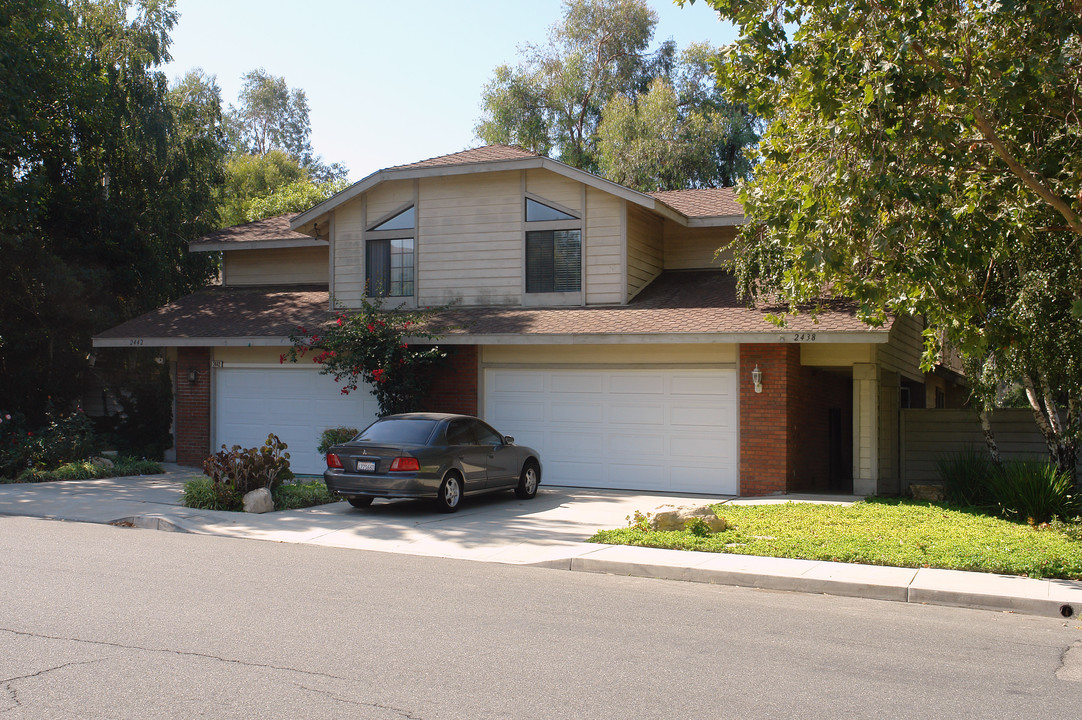 2438-2442 Chiquita Ln in Thousand Oaks, CA - Building Photo