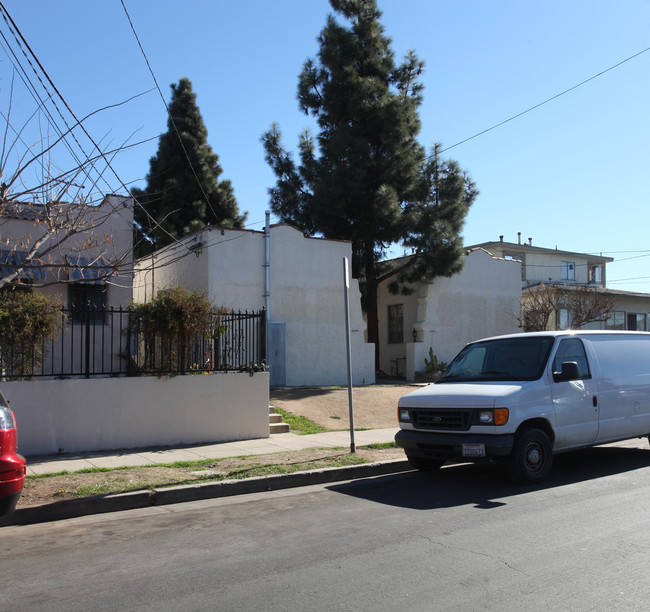 1240-1242 Kenmore Ave in Los Angeles, CA - Building Photo - Building Photo