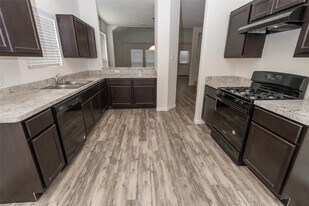 26 Lazy Swing Ct in Manvel, TX - Building Photo