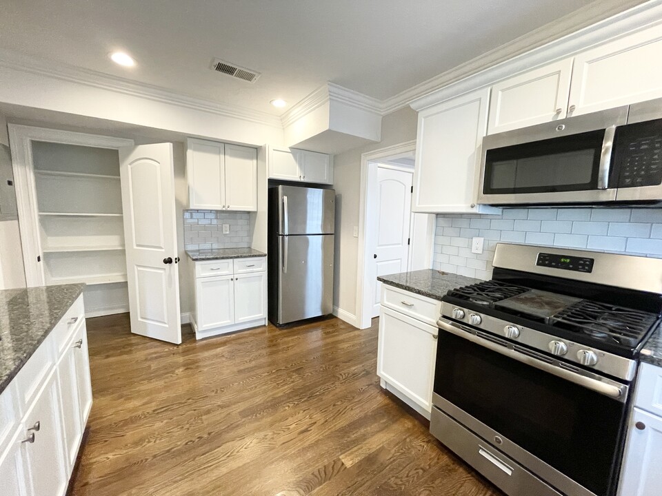 22 School St, Unit 2 in Boston, MA - Building Photo
