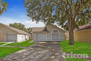 6208 Cannoli Pl in Riverview, FL - Building Photo