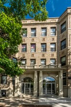 1137 Commonwealth Ave in Boston, MA - Foto de edificio - Building Photo