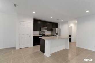 164 Glass Onion Dr in Groveland, FL - Building Photo - Building Photo