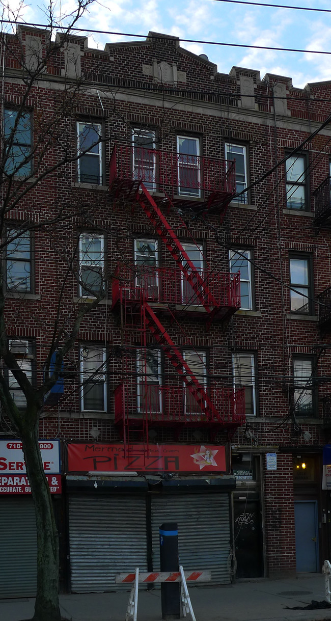 1612 Mermaid Ave in Brooklyn, NY - Foto de edificio - Building Photo