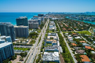 Windsor Biscayne Shores in Miami, FL - Foto de edificio - Building Photo