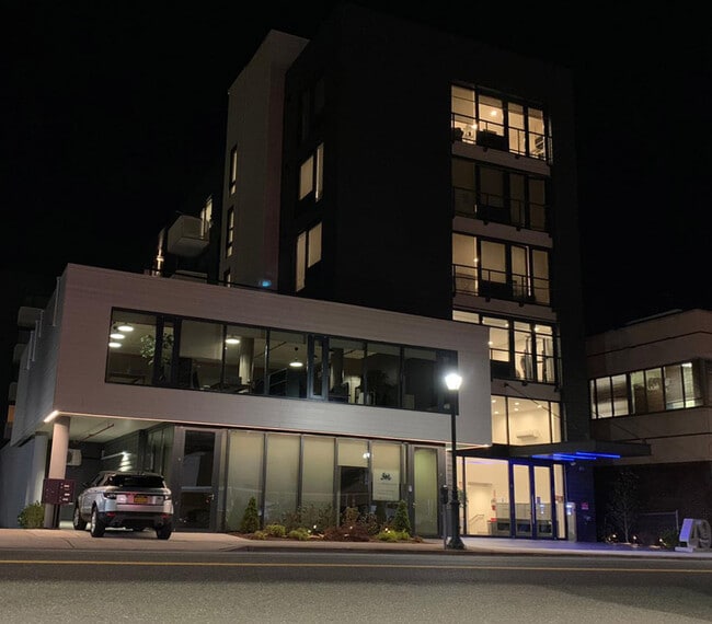 The Promenade at Central