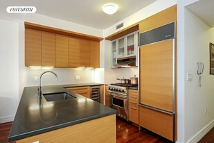 30 West St in New York, NY - Building Photo