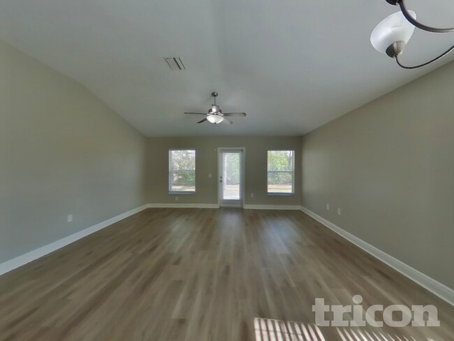 6681 Freeport Dr in Spring Hill, FL - Building Photo - Building Photo