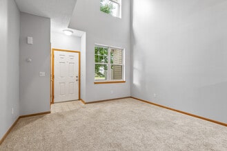 5020 Holly Ln N in Plymouth, MN - Building Photo - Building Photo