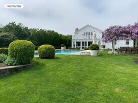 45 Masefield Close in Sagaponack, NY - Building Photo