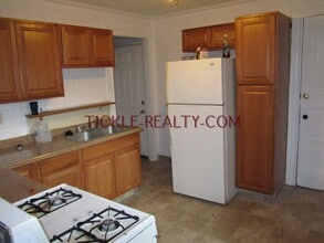 11 Hanna Pl in Rochester, NY - Building Photo - Building Photo