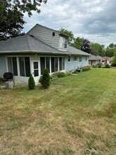 183 S Leavitt Rd in Amherst, OH - Building Photo - Building Photo