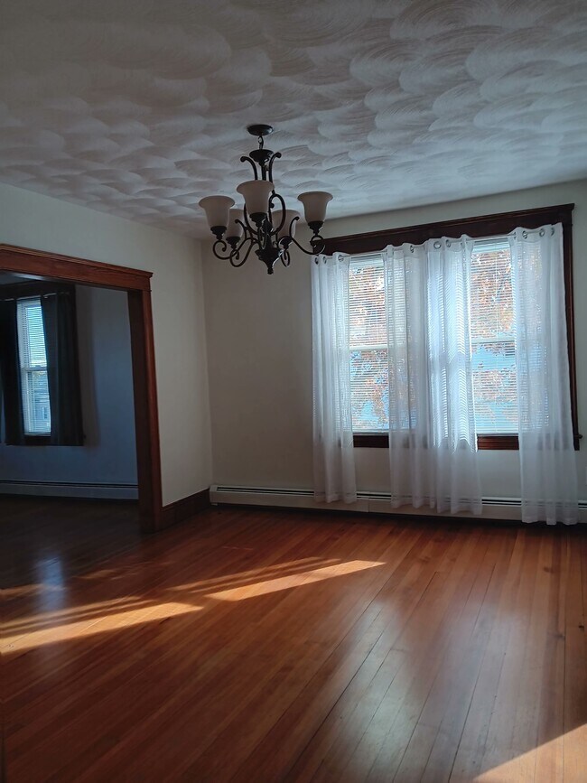 324 Power Rd in Pawtucket, RI - Building Photo - Building Photo