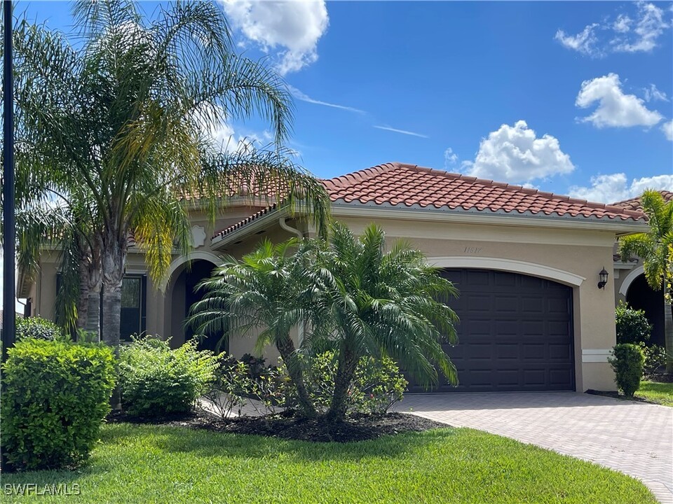 11617 Lakewood Preserve Pl in Ft. Myers, FL - Foto de edificio