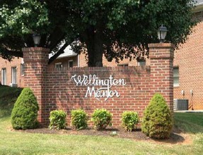 Wellington Manor in Martinsville, VA - Building Photo - Building Photo