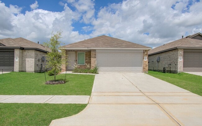 property at 6111 Grove Of Pnes St