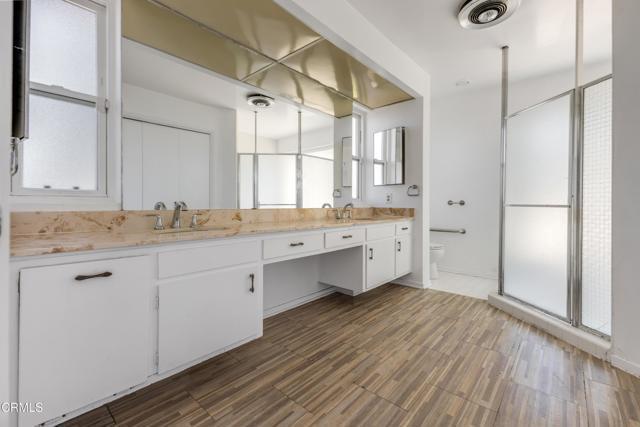 16274 Dorilee Ln in Los Angeles, CA - Building Photo - Building Photo