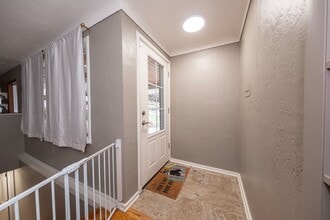 3180 Pinecrest Ct in Murrysville, PA - Foto de edificio - Building Photo