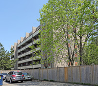 Lakeshore Towers in Toronto, ON - Building Photo - Building Photo