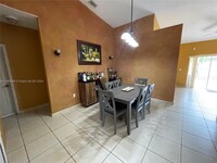 7772 NW 200th Ln in Hialeah, FL - Building Photo - Building Photo