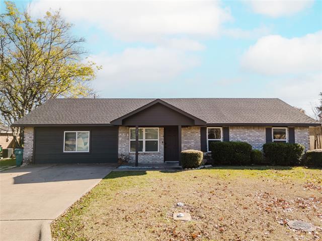 210 Myrtle Ave in Waxahachie, TX - Building Photo
