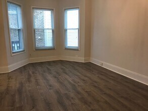 4208 N Sacramento Ave in Chicago, IL - Building Photo - Building Photo