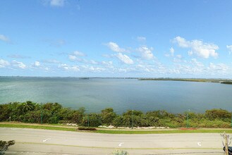 5480 N Ocean Dr-Unit -B8d in Riviera Beach, FL - Building Photo - Building Photo