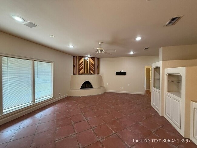 2707 Regis St in Lubbock, TX - Building Photo - Building Photo