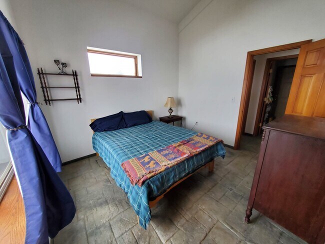 24475 Amanee Ln, Unit Room on Ground Floor in Steamboat Springs, CO - Building Photo - Building Photo
