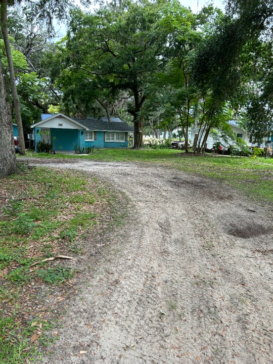 7437 Walnut St in New Port Richey, FL - Building Photo