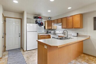 4938 Potter Park Loop in Missoula, MT - Building Photo - Building Photo