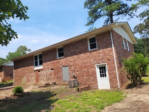 182 Summerhill Rd in Fayetteville, NC - Building Photo - Building Photo