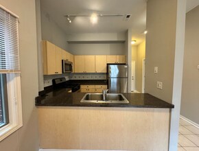 4955 N Damen Ave, Unit 1R in Chicago, IL - Building Photo - Building Photo