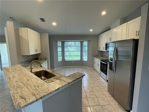 211 NE 7th Pl in Cape Coral, FL - Building Photo - Building Photo
