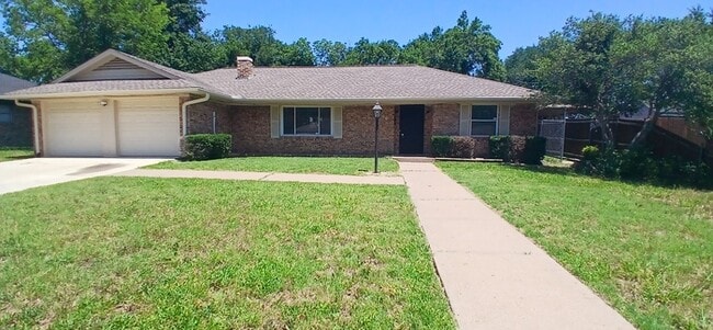 706 Finland Ave in Grand Prairie, TX - Building Photo - Building Photo