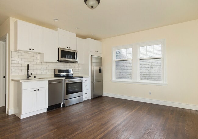 571 Valley St in Seattle, WA - Building Photo - Building Photo