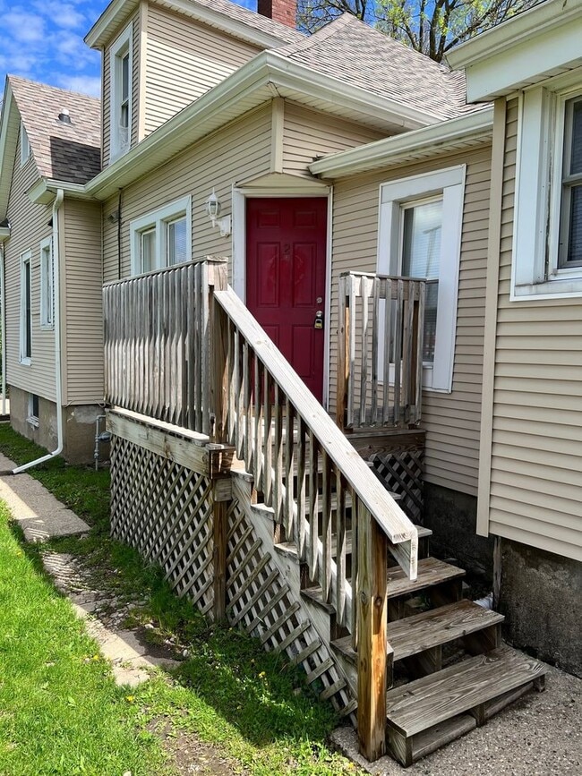 property at 704 E Main St