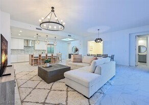 1115 Central Ave in Naples, FL - Building Photo