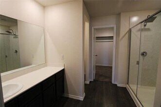 11217 W Pond Dr in Providence Village, TX - Building Photo - Building Photo