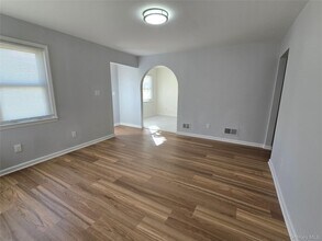 153 Barwick Blvd in Mineola, NY - Building Photo - Building Photo