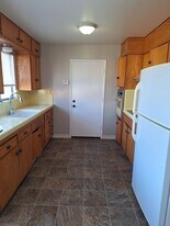 128 Baxter Ave in Sacramento, CA - Building Photo