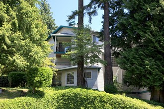 9200 Redmond Place in Redmond, WA - Foto de edificio - Building Photo