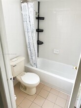 7355 W 4th Ave-Unit -216 in Hialeah, FL - Building Photo - Building Photo