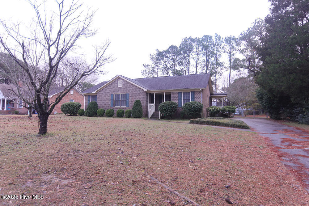 410 King Arthur Rd in Greenville, NC - Building Photo